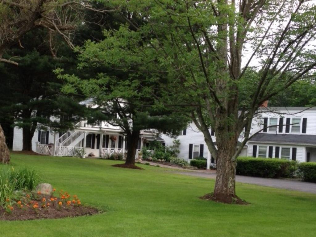 William Seaward Inn Westfield Экстерьер фото